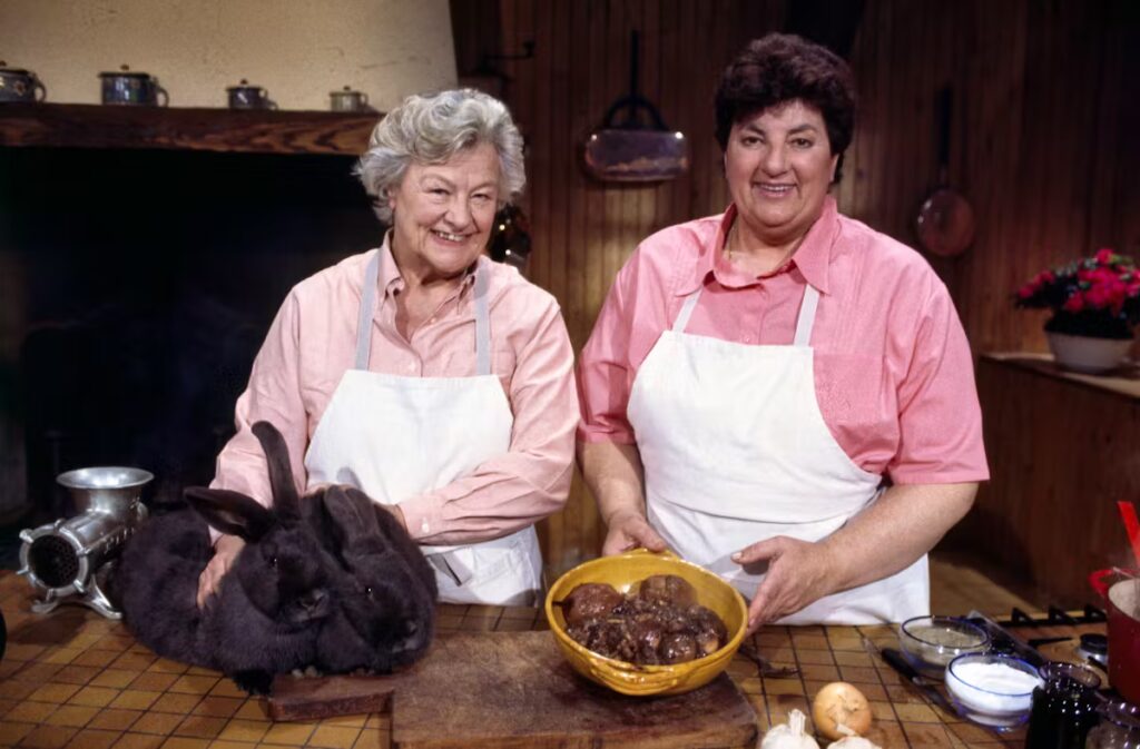 Micheline Banzet et Maïté sur le tournage de l'émission La Cuisine des Mousquetaires